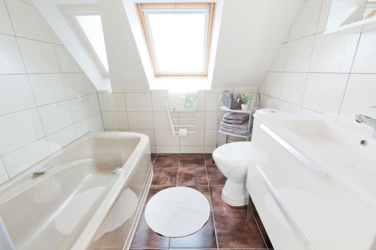 Appartement Donna Rhinau ภายนอก รูปภาพ